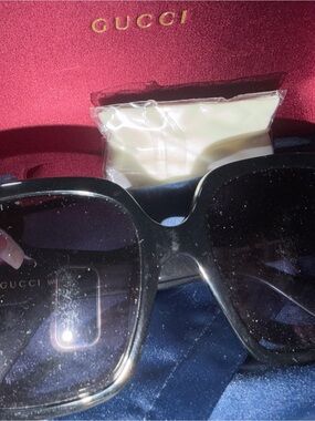 Gucci Black Oversized Square Sunglasses with Gradient Lenses
